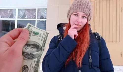 Школьница согласилась перепихнуться с незнакомцем за 100 долларов перед камерой